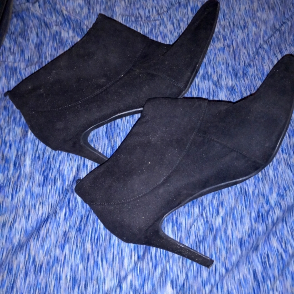 Black booties Heels